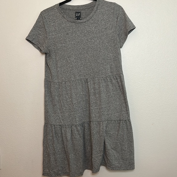 GAP Dresses & Skirts - ❗️Chic Heather Gray Gap Tiered T-shirt Dress | Crewneck | Good used condition